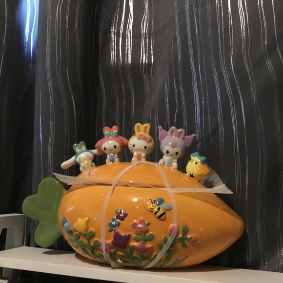 USA exclusive Hello Kitty Easter ceramic/jar - Picture 2 of 5